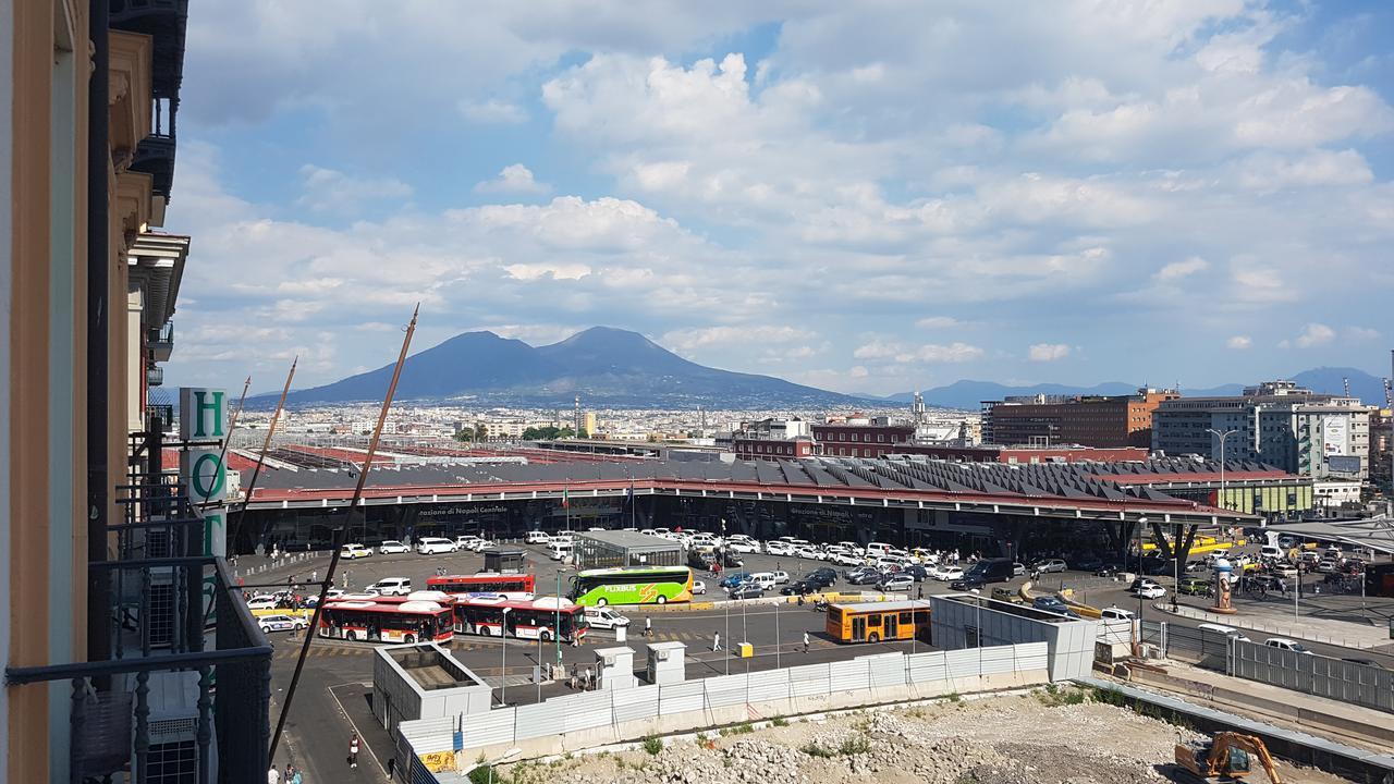 Deluxe B&B Napoli Central Station Exterior foto